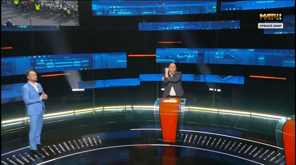 Политолог Андрей Сидорчик показал неприличный жест в адрес Украины в эфире «Матч ТВ»