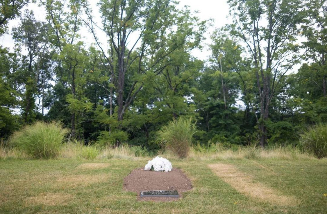 Ivana Trump Golf Course Grave