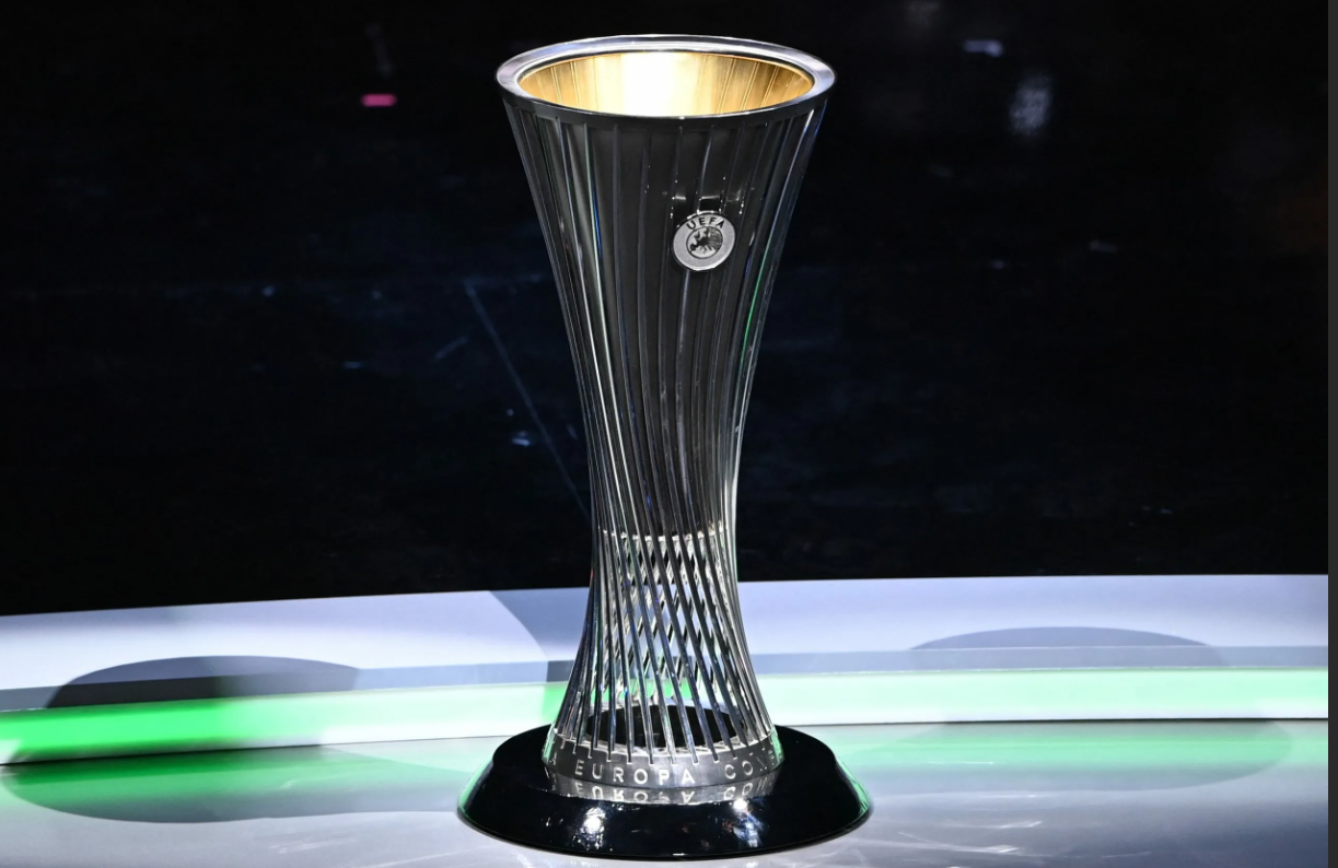 Лига конференций УЕФА 2021/2022. Трофей Лиги конференций УЕФА. Лига конференций 2022-2023 финал. Кубок конференций УЕФА трофей. Футбол конференция уефа