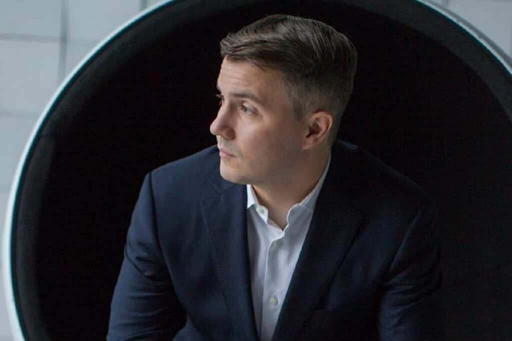 Владимир Стогниенко
