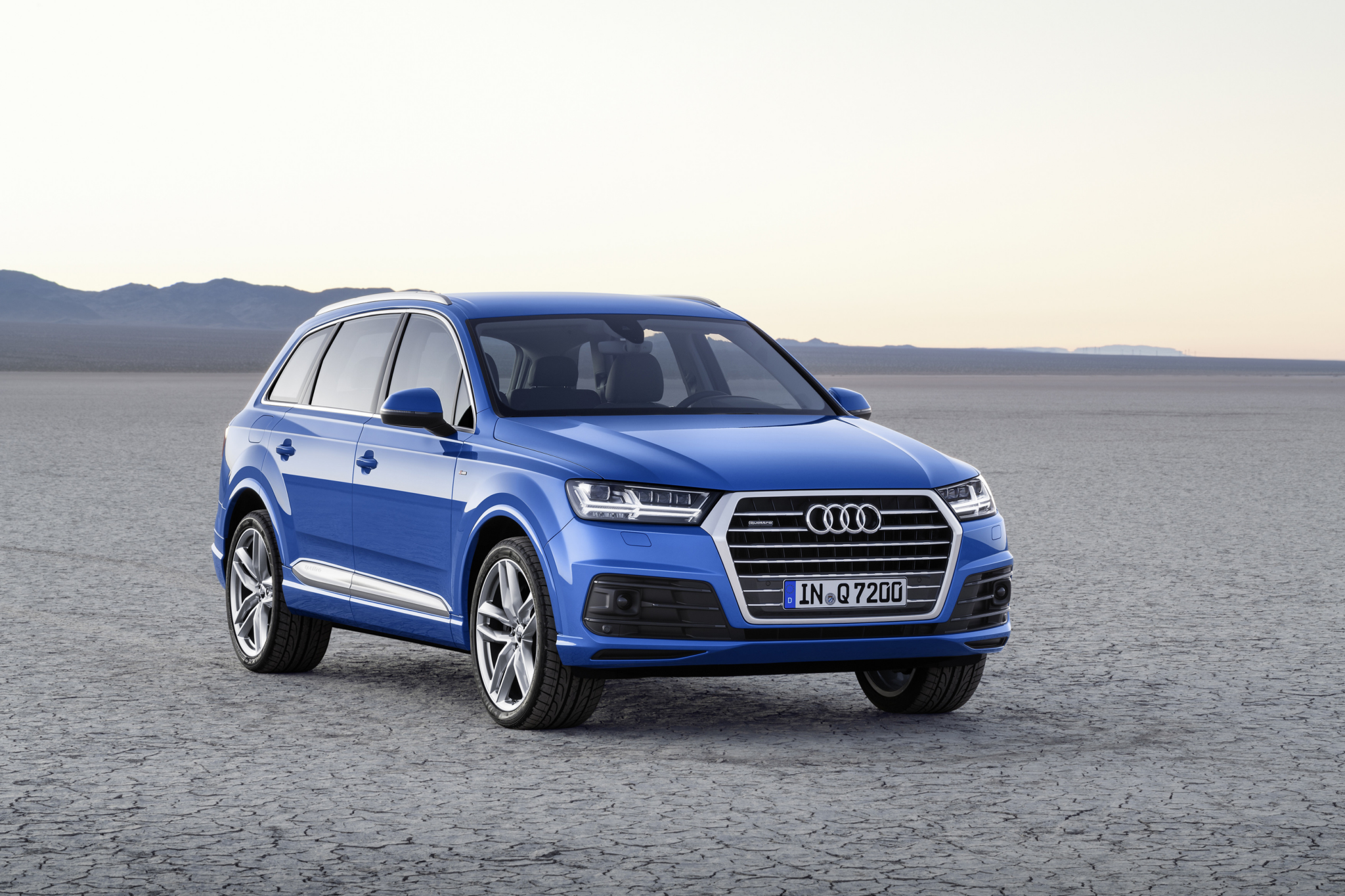 Audi q9. Audi q7 2021 синий. Кроссоверы q7. Audi q7 Typ 4m. Ауди q7 синяя 2019.