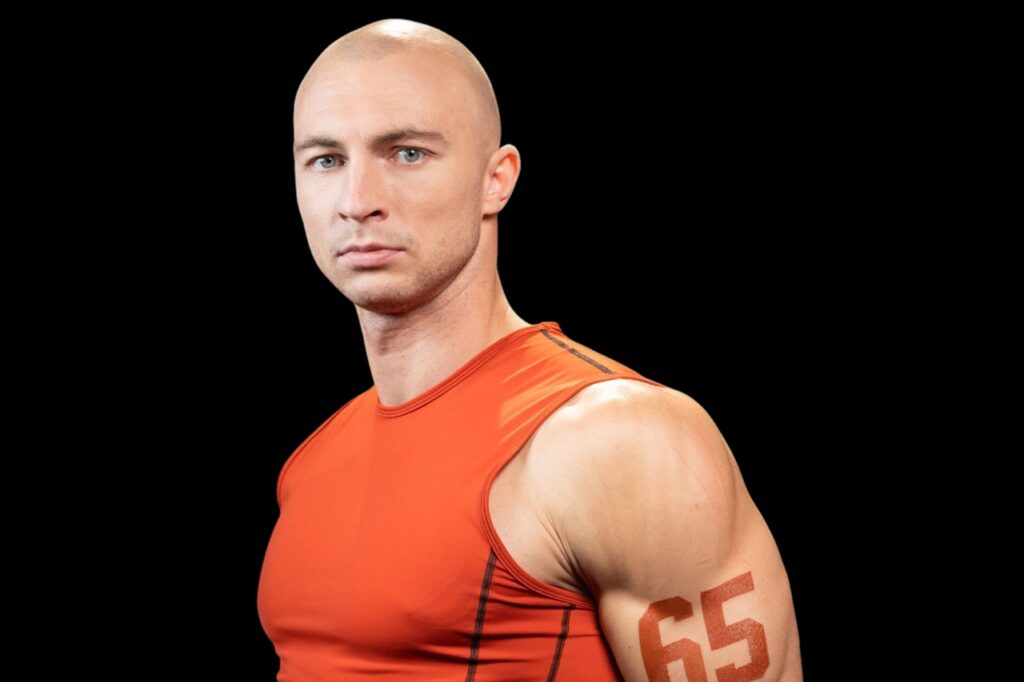 Паркур-блогер Кирилл Колесников примет участие в шоу «Титаны. Битва сезонов» на ТНТ